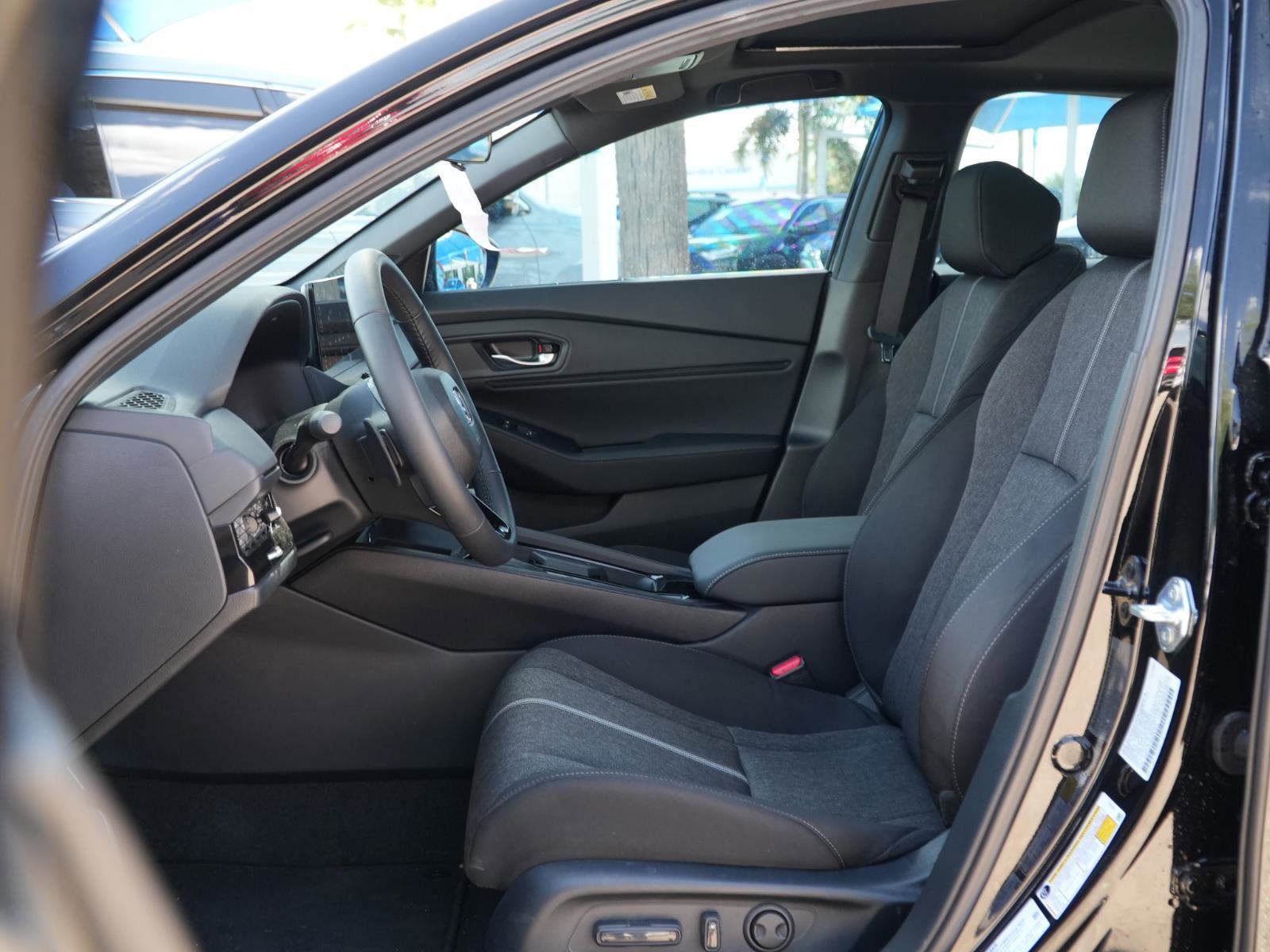 Used 2025 Honda Accord Sport image 16