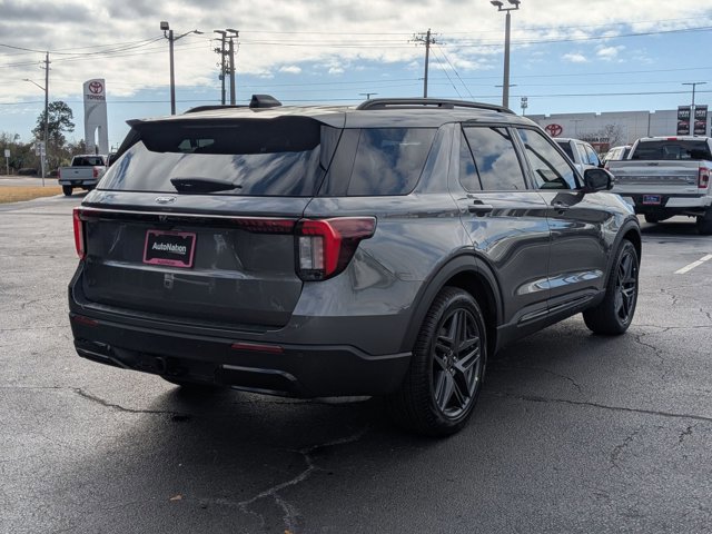 New 2026 Ford Explorer ST-Line w/ ST-Line Street Pack image 2