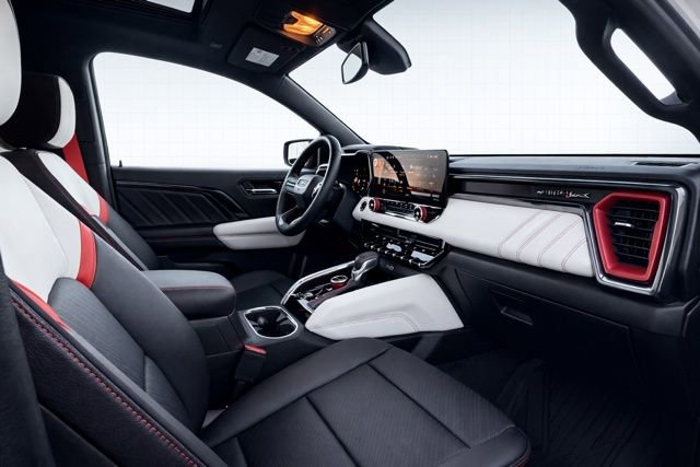 Used 2023 GMC Canyon AT4X image 13