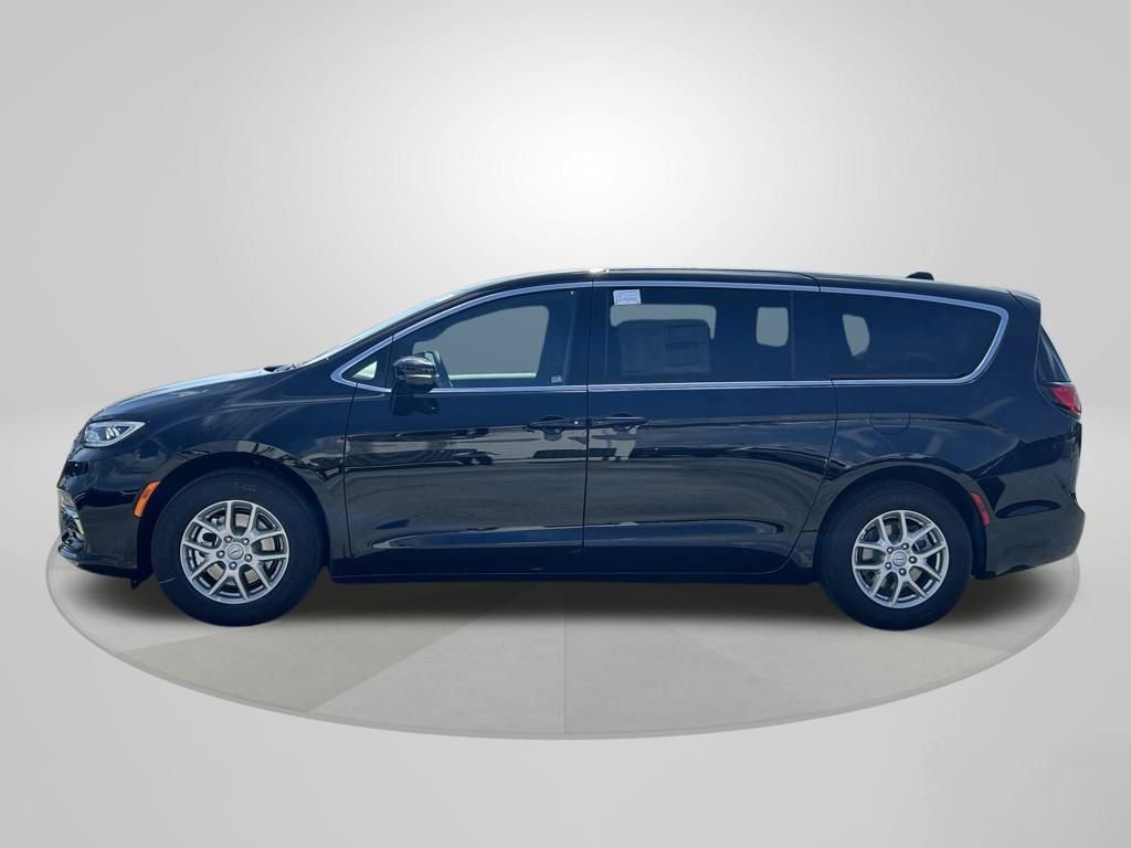 New 2025 Chrysler Pacifica Select w/ Uconnect Theater Family Group image 3