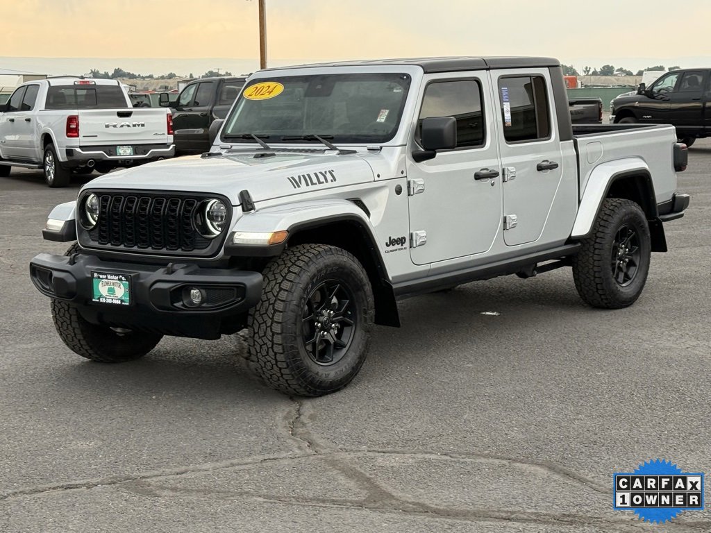 Used 2024 Jeep Gladiator Sport image 3