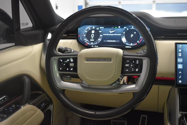 Used 2025 Land Rover Range Rover SE AWD/4WD image 23