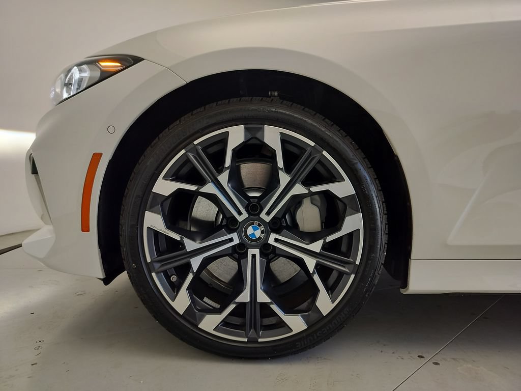 Certified 2026 BMW 330i Sedan w/ Convenience Package RWD image 5