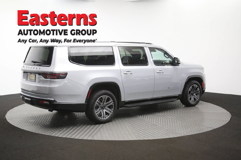 Used 2024 Jeep Wagoneer L Series II w/ Flexible Seating Group AWD/4WD image 49