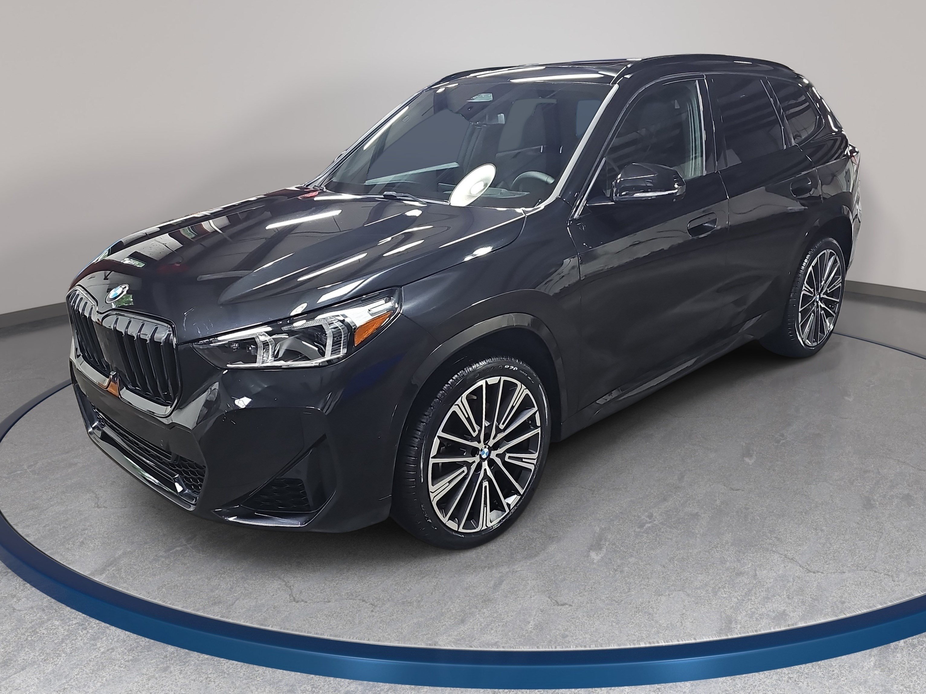 Used 2023 BMW X1 xDrive28i w/ Premium Package AWD/4WD video 1