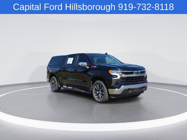 Used 2025 Chevrolet Silverado 1500 LT AWD/4WD image 2
