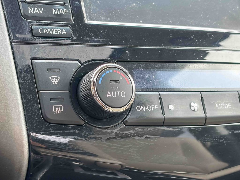 Used 2015 Nissan Altima 2.5 SV w/ Convenience Package image 27