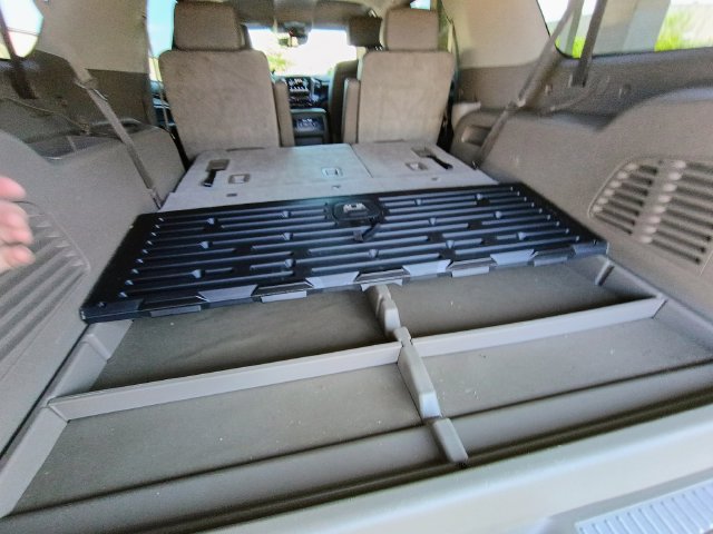 Used 2015 Chevrolet Suburban LT RWD image 75