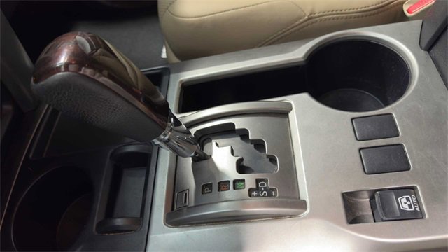 Used 2015 Toyota 4Runner Limited image 28