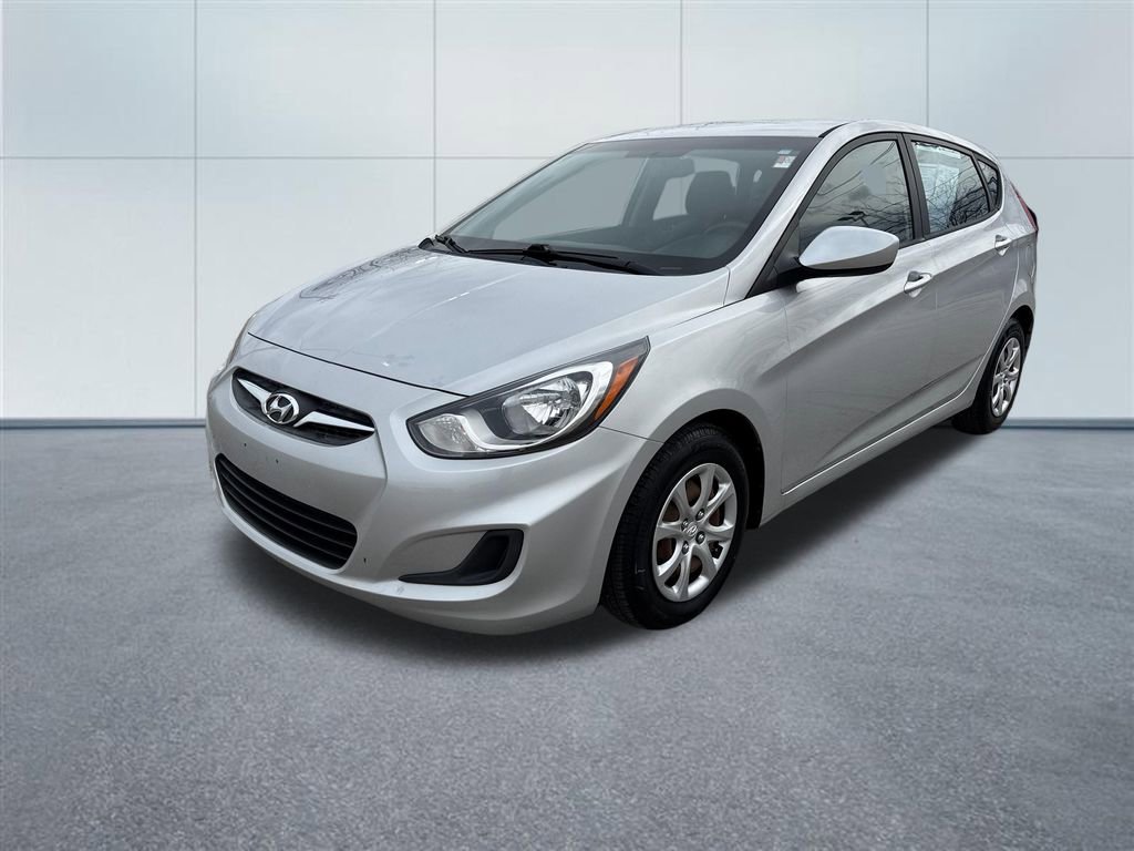 Used 2014 Hyundai Accent GS image 2