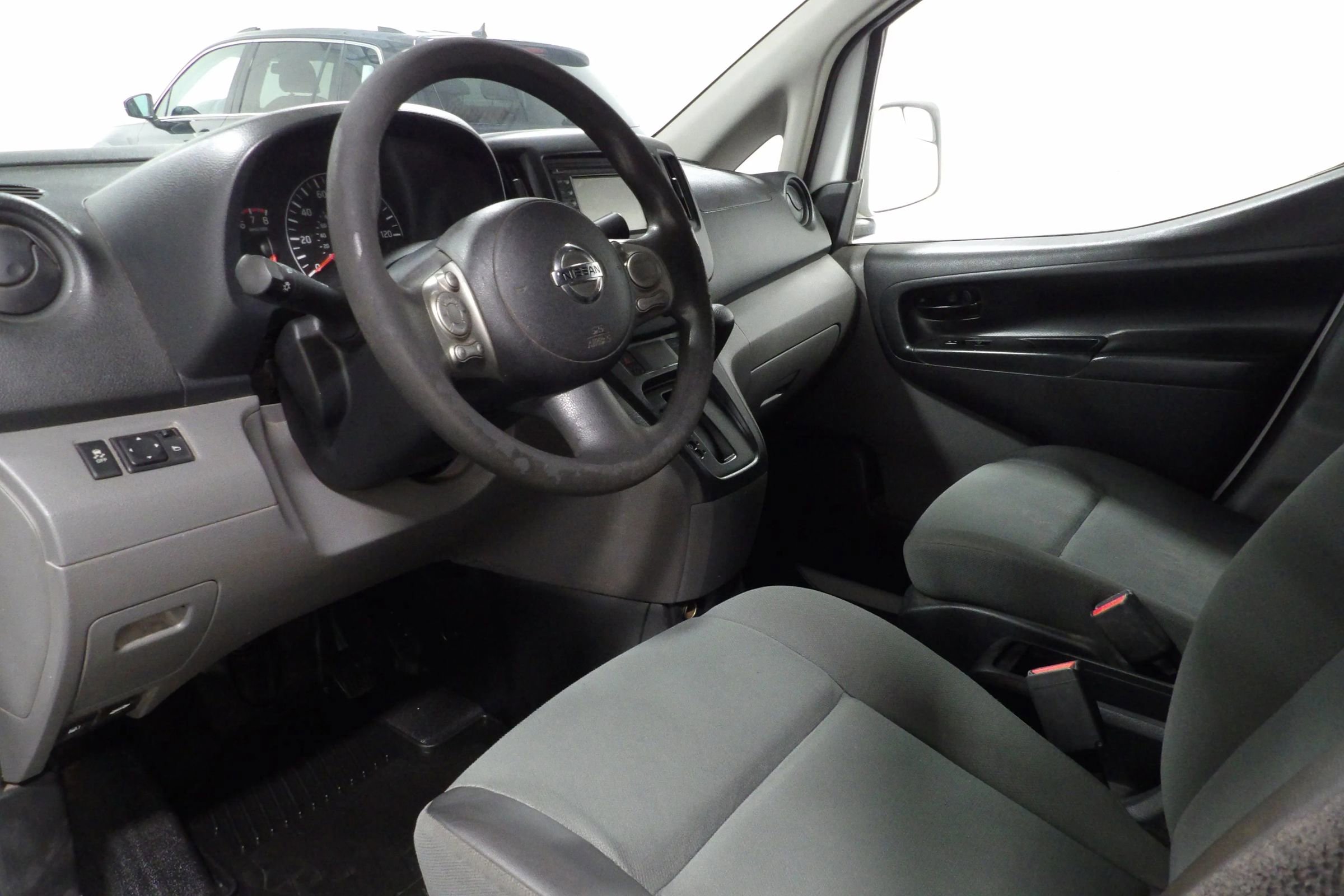 Used 2016 Nissan NV200 SV w/ Technology Package image 9