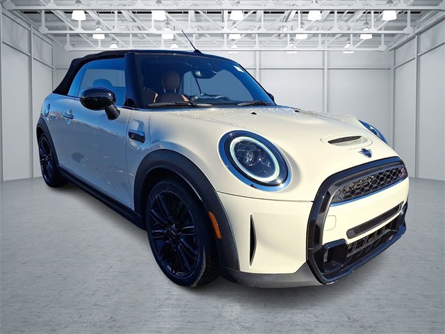 Certified 2023 MINI Cooper S w/ Signature Upholstery Package image 3