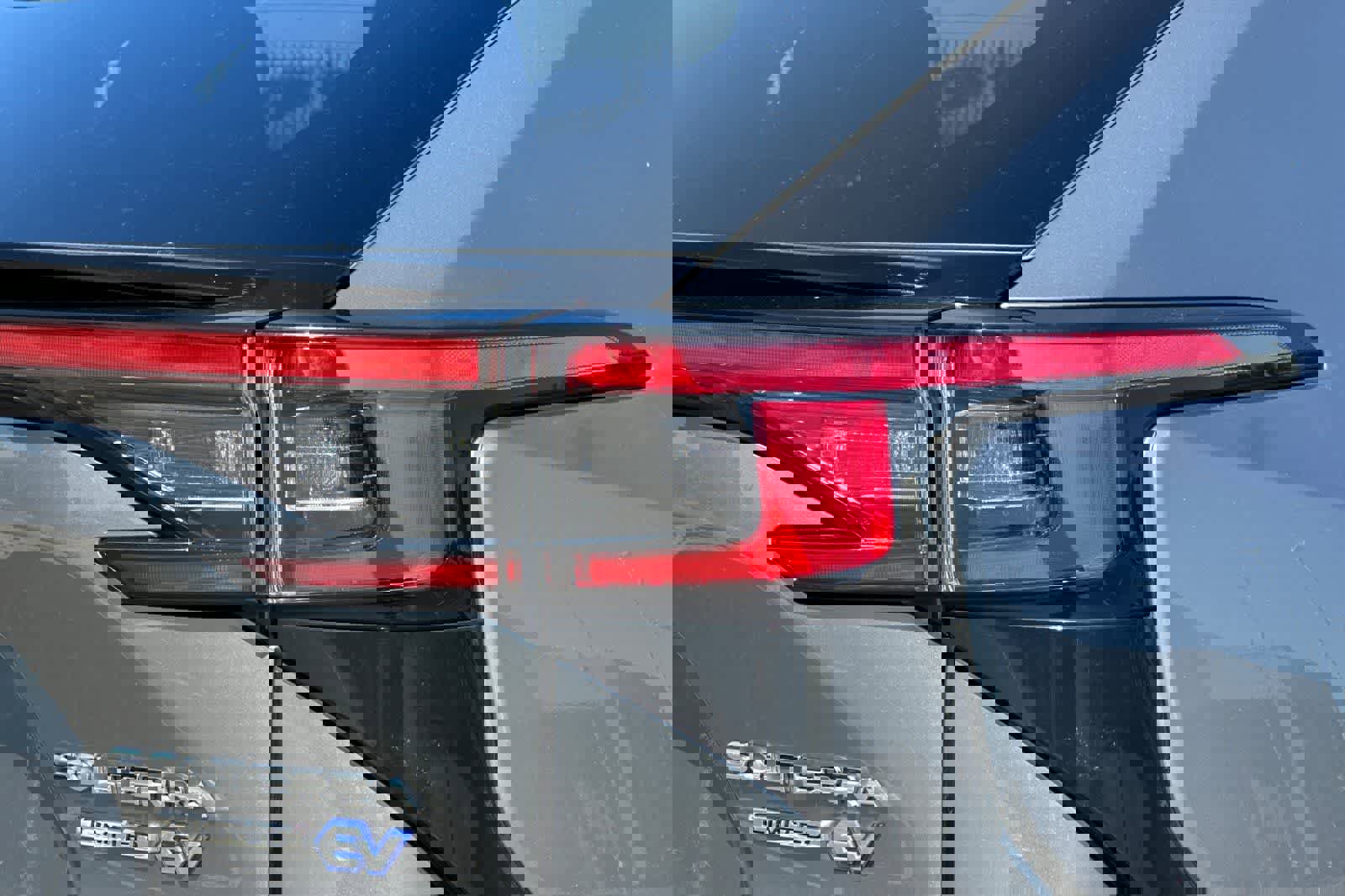 Used 2024 Subaru Solterra Limited image 31