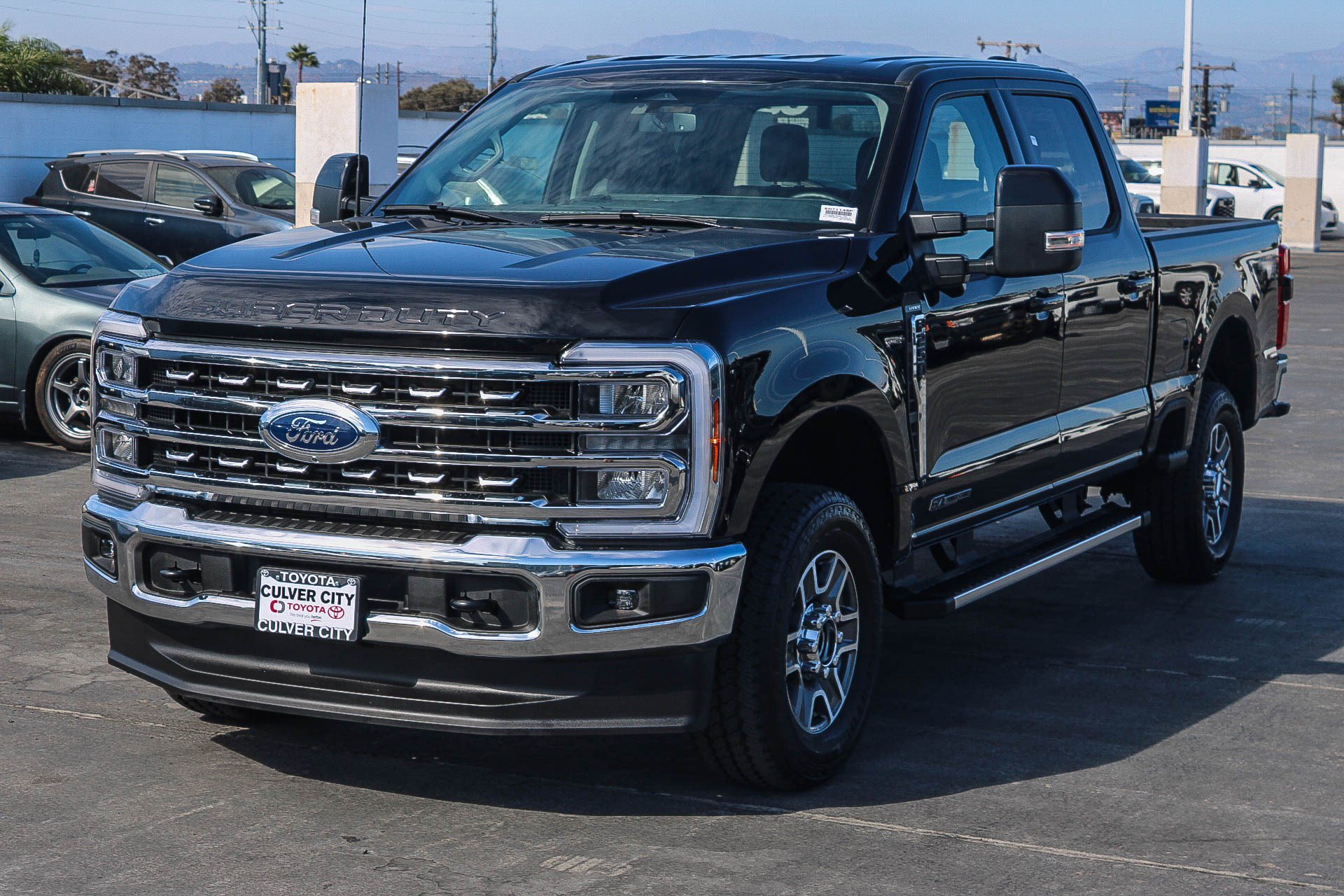 Used 2025 Ford F250 Lariat AWD/4WD image 3