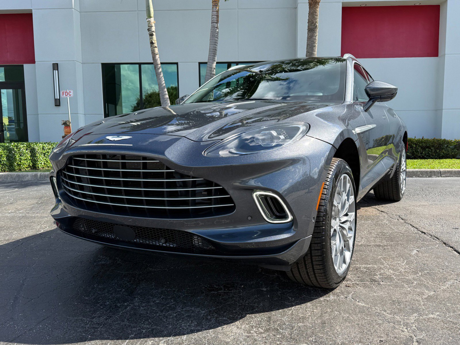 Used 2022 Aston Martin DBX image 10