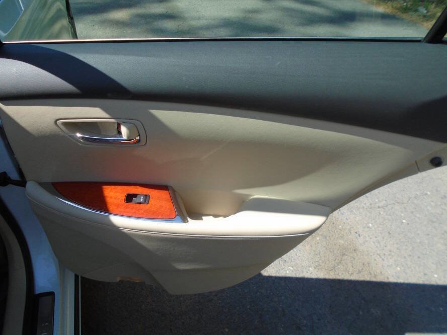 Used 2010 Lexus ES 350 image 22