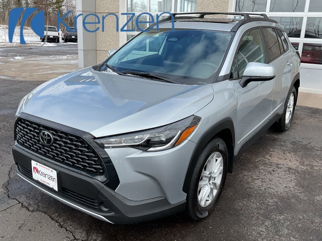 Used 2023 Toyota Corolla Cross LE w/ Moonroof Package