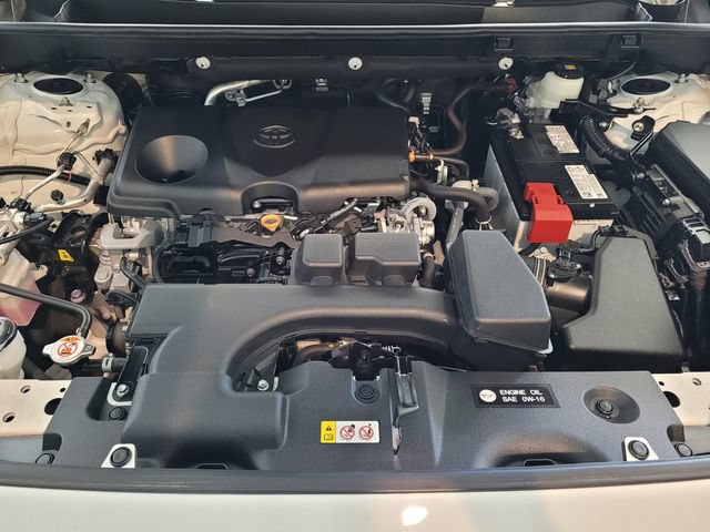 Used 2022 Toyota RAV4 XLE w/ Convenience Package FWD image 27