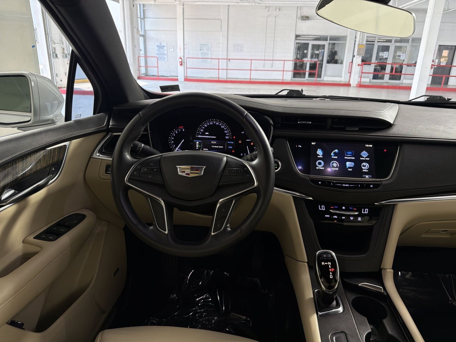 Used 2017 Cadillac XT5 FWD image 16