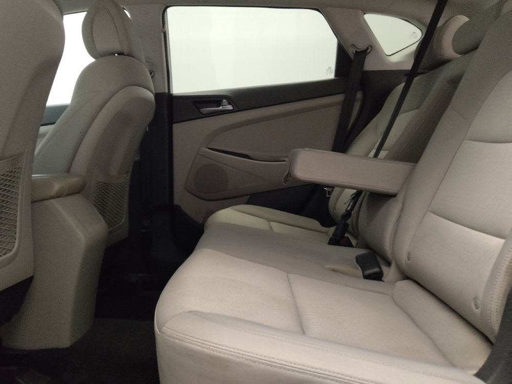 Used 2017 Hyundai Tucson SE FWD image 18