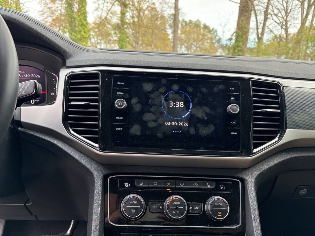 Used 2022 Volkswagen Atlas Cross Sport SEL image 18