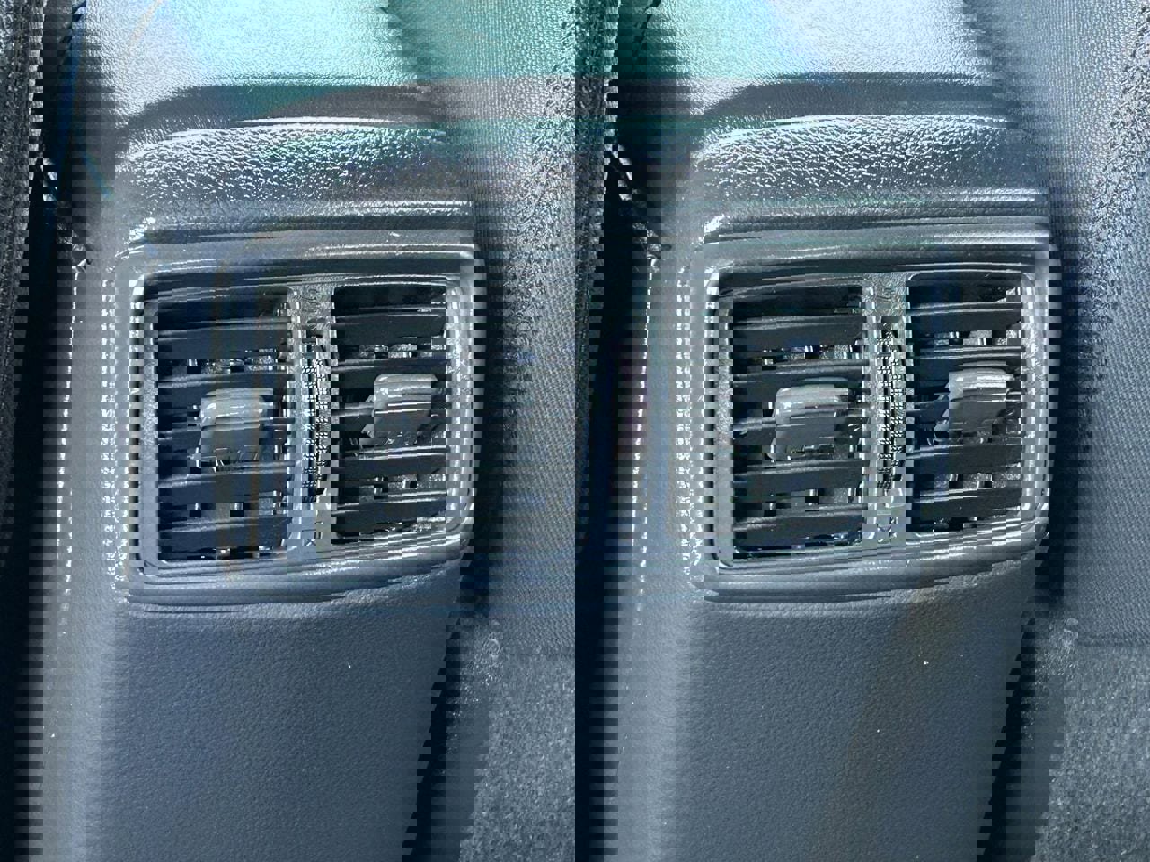 Certified 2019 Nissan Rogue SV image 16