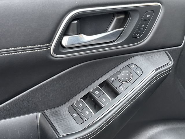 Used 2023 Nissan Rogue Platinum w/ Platinum Premium Package image 25