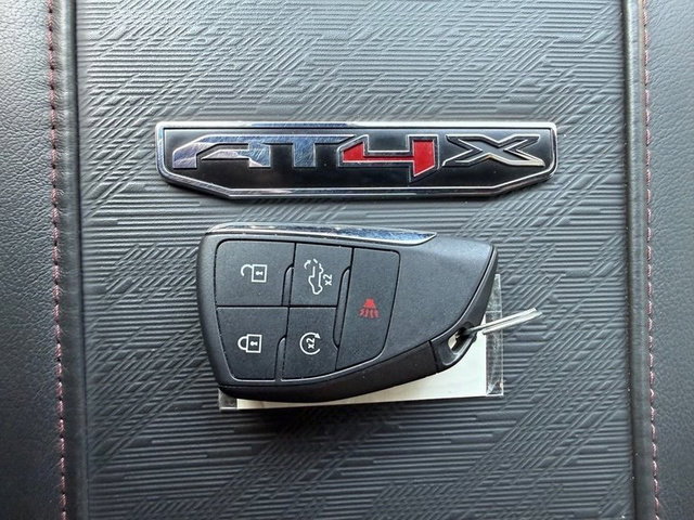 Used 2026 GMC Sierra 2500 AT4X image 41