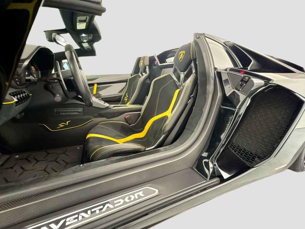 Used 2017 Lamborghini Aventador LP 750-4 Superveloce image 22