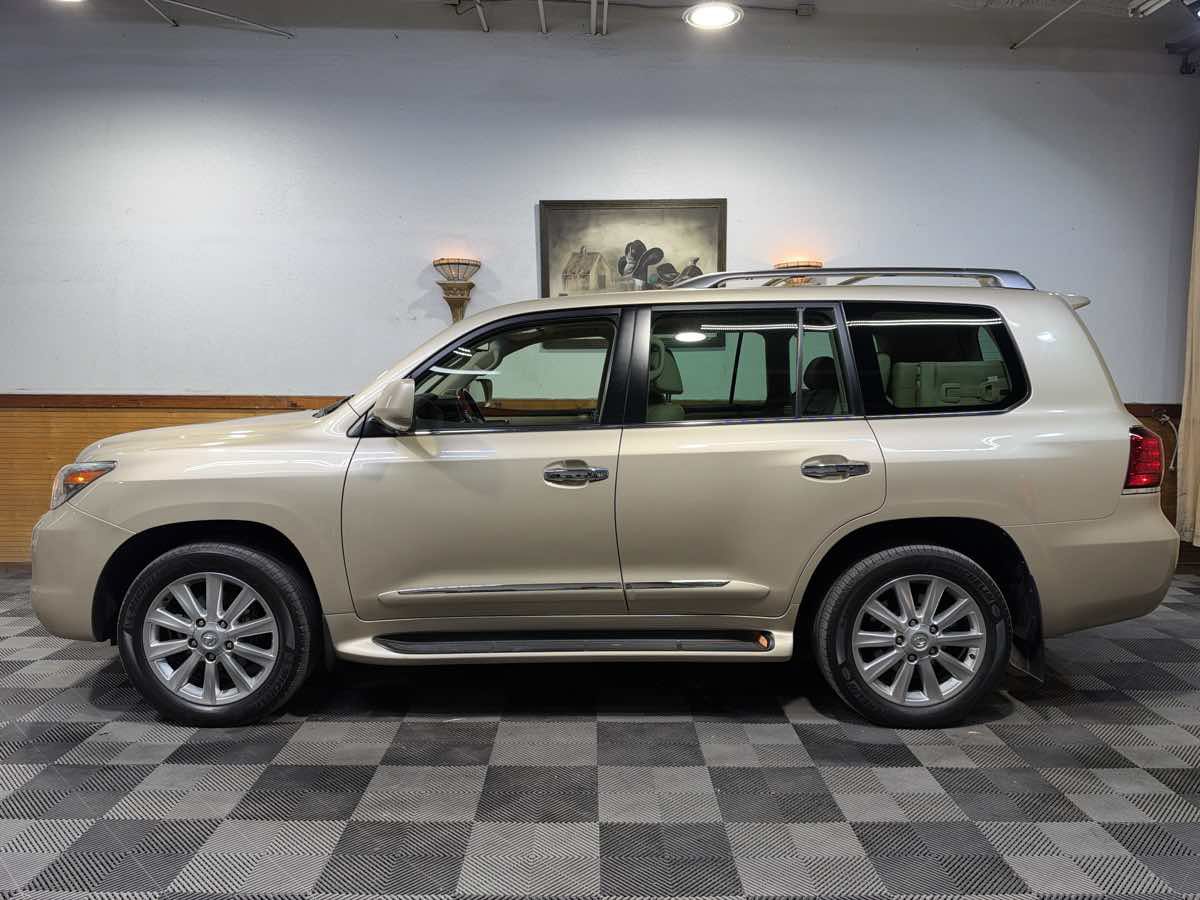 Used 2008 Lexus LX 570 4WD image 2