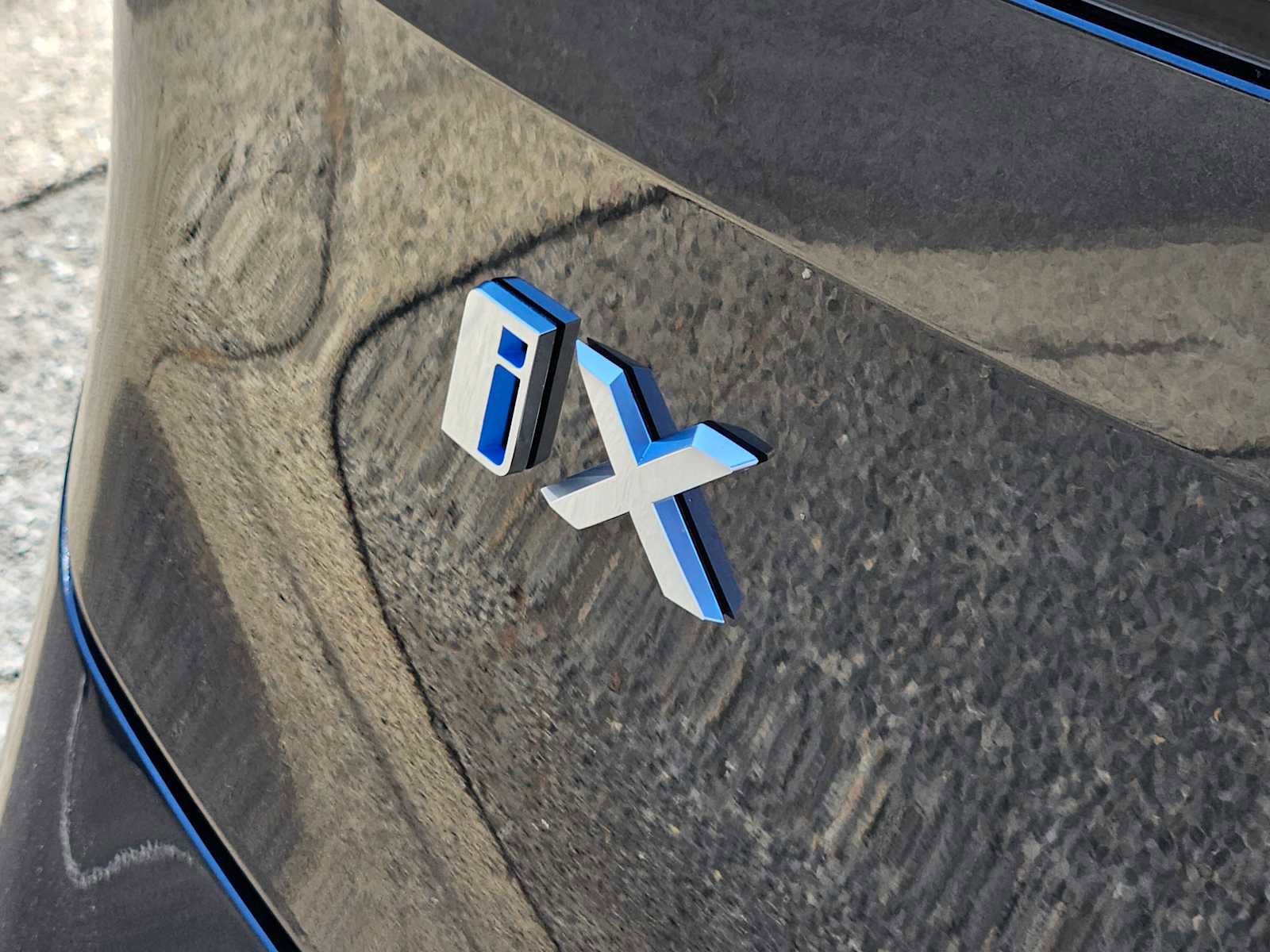 Used 2025 BMW iX xDrive50 image 14