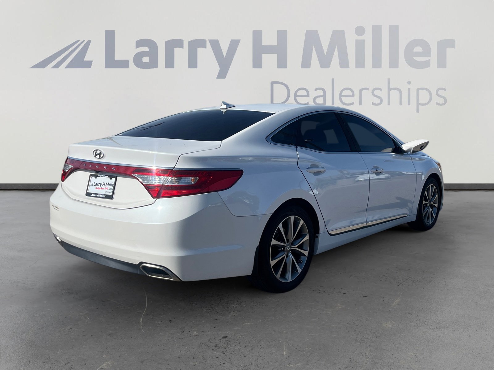 Used 2017 Hyundai Azera image 5