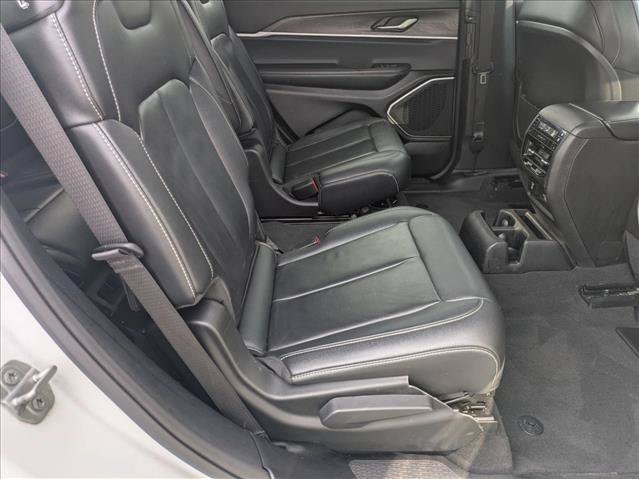 Used 2022 Jeep Grand Cherokee L Limited AWD/4WD image 22