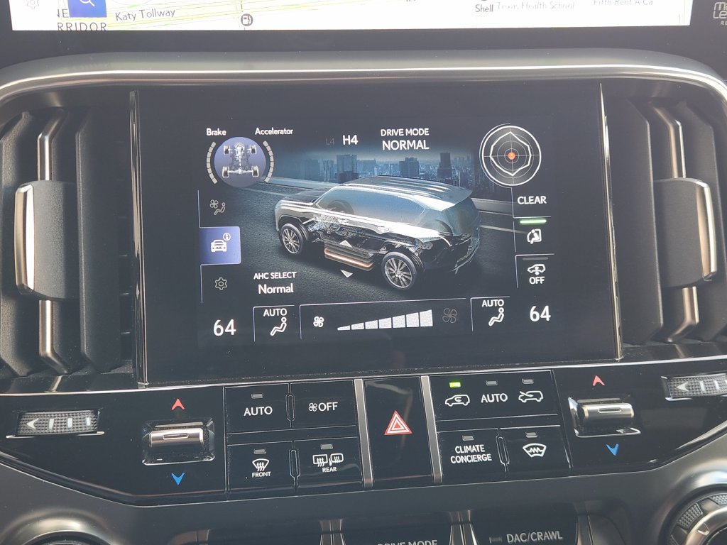Certified 2026 Lexus LX 700h Luxury w/ Appearance Package AWD/4WD image 18