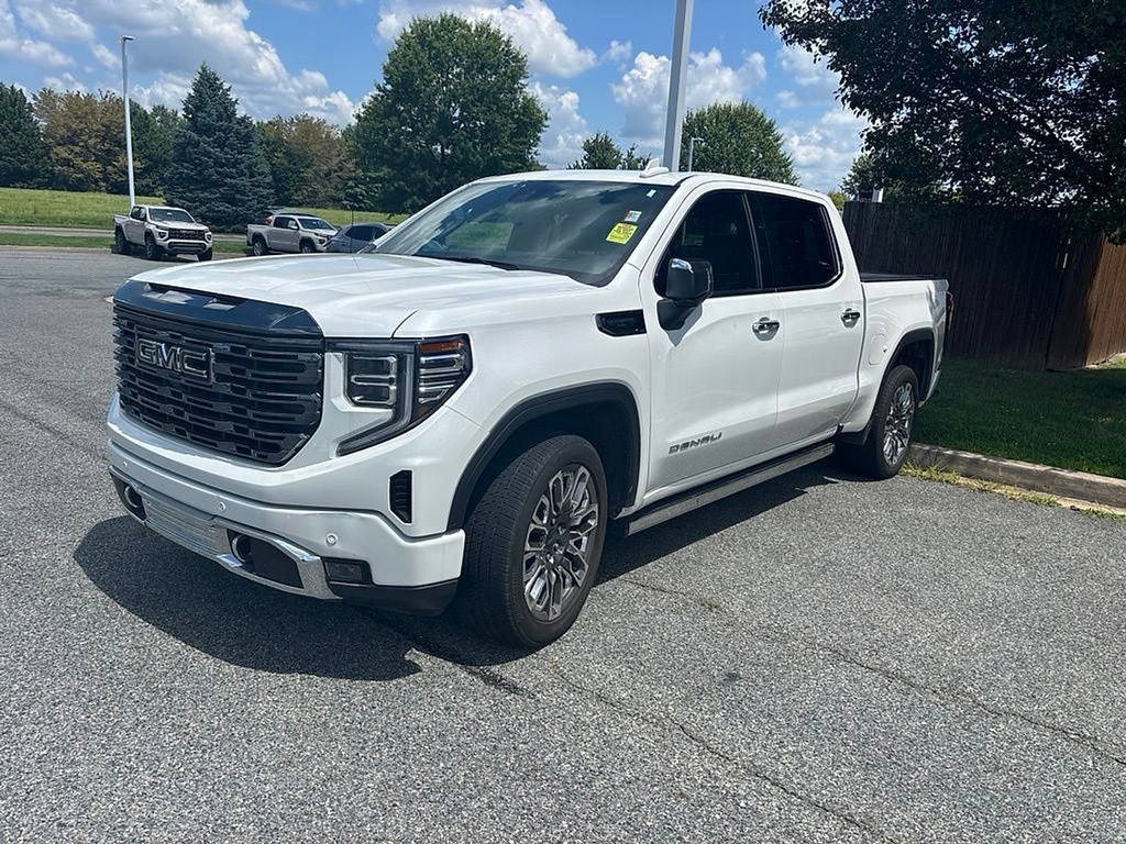Used 2024 GMC Sierra 1500 Denali Ultimate AWD/4WD image 3
