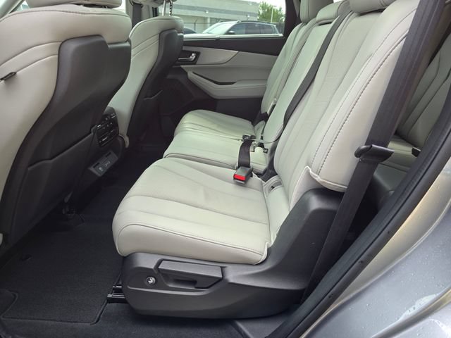 Used 2024 Acura MDX w/ Technology Package FWD image 36