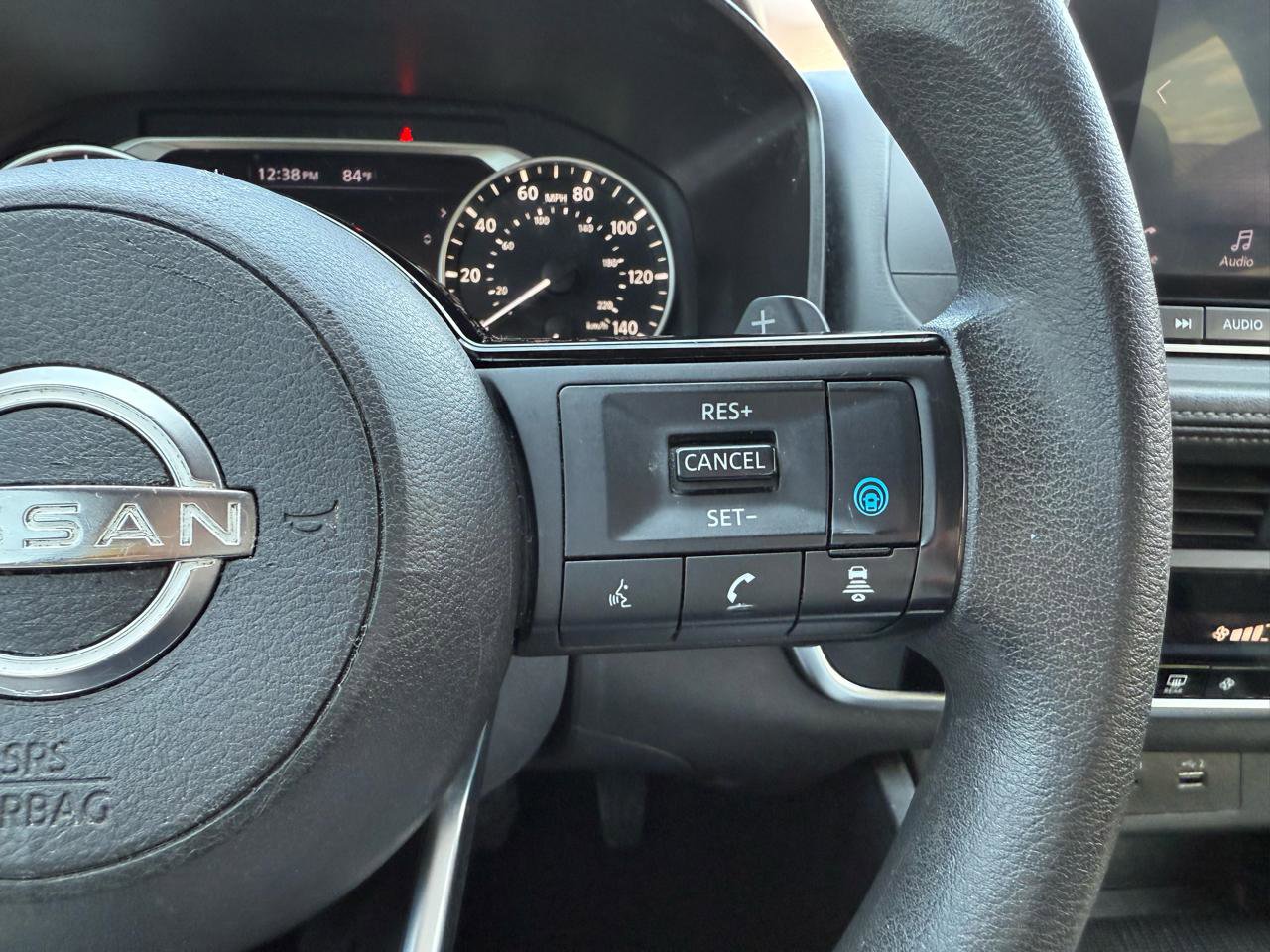 Used 2023 Nissan Rogue SV FWD image 23