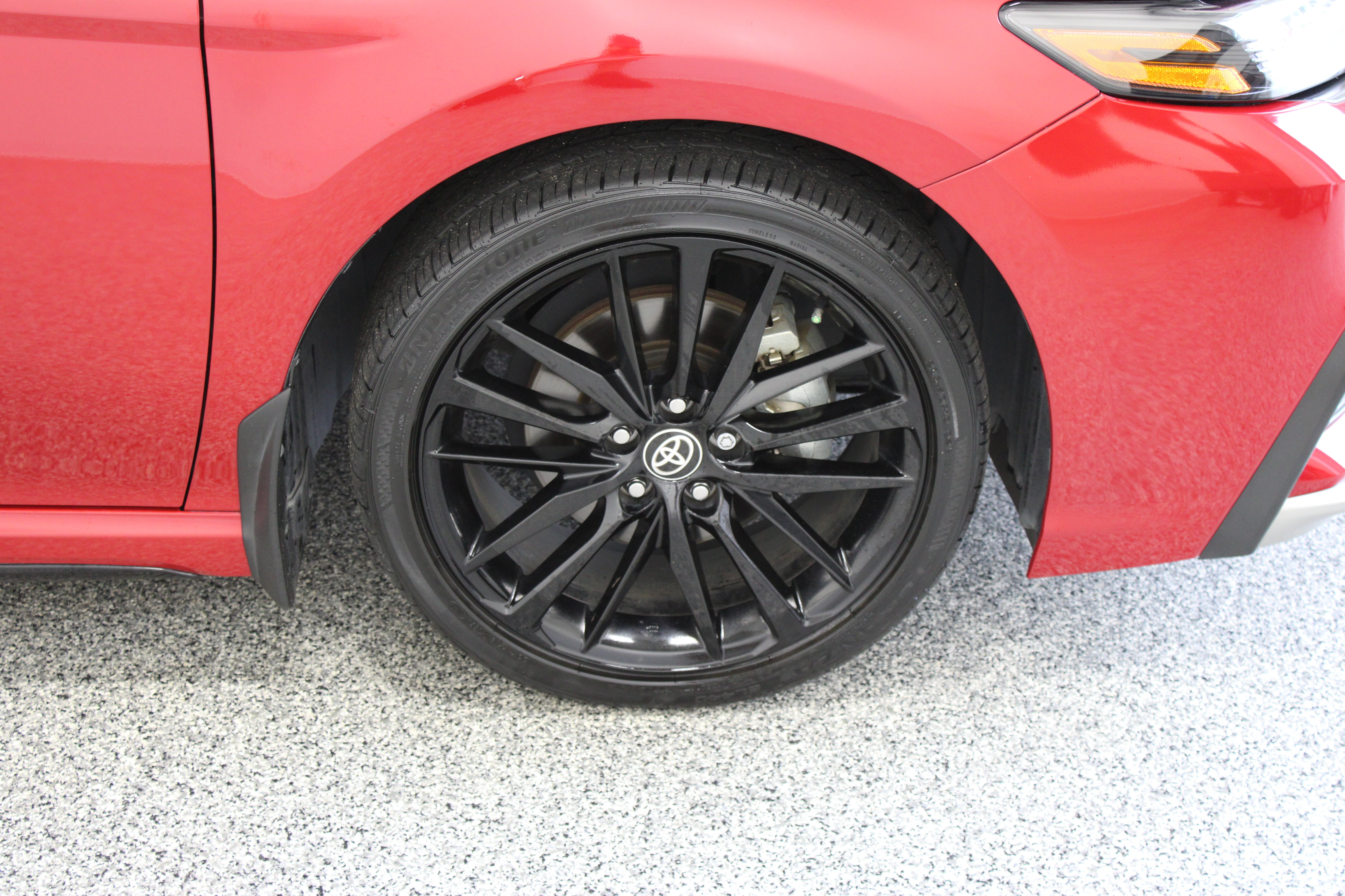 Used 2024 Toyota Camry XSE FWD image 5