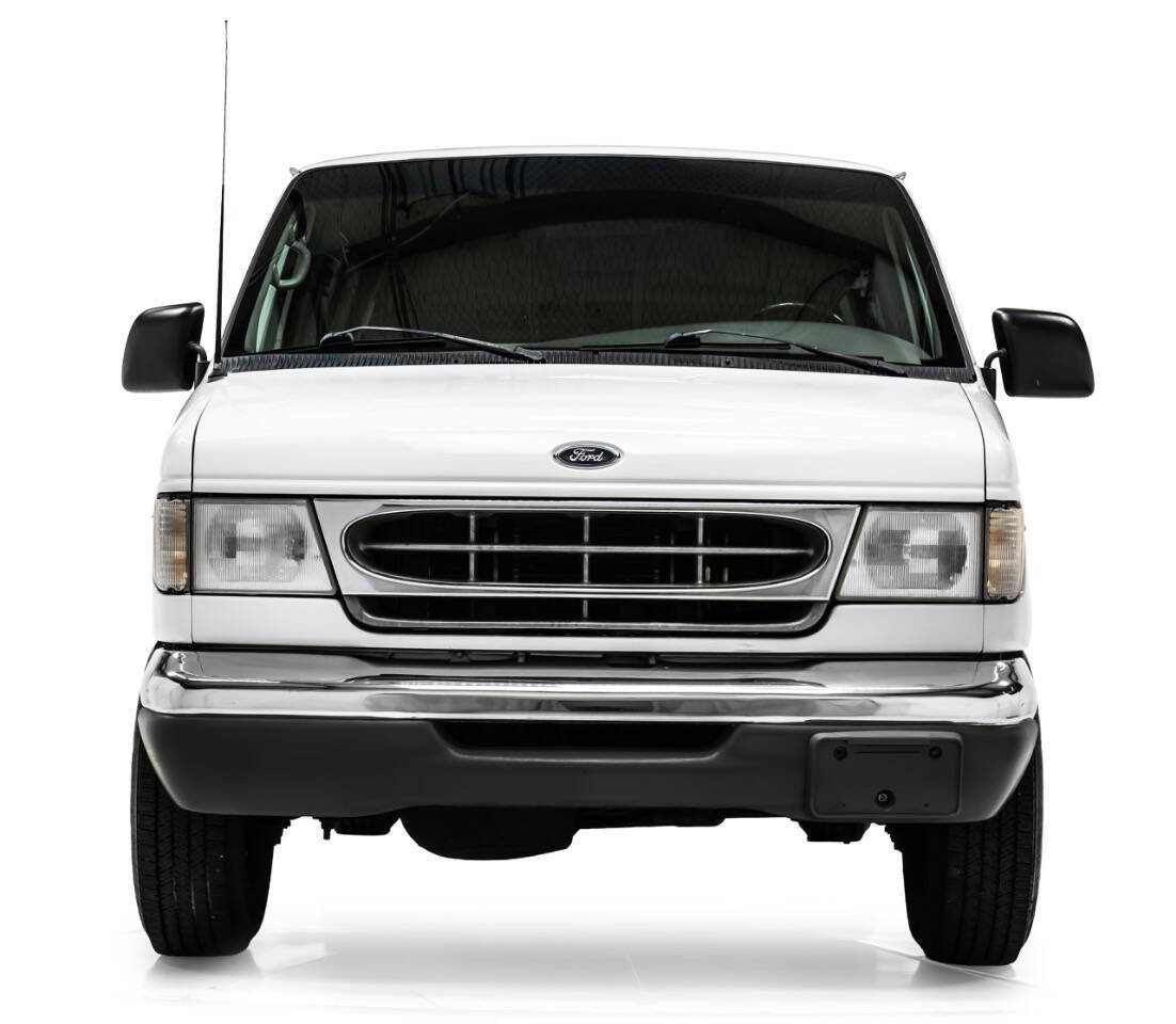 Used 2001 Ford E-350 and Econoline 350 XLT image 7