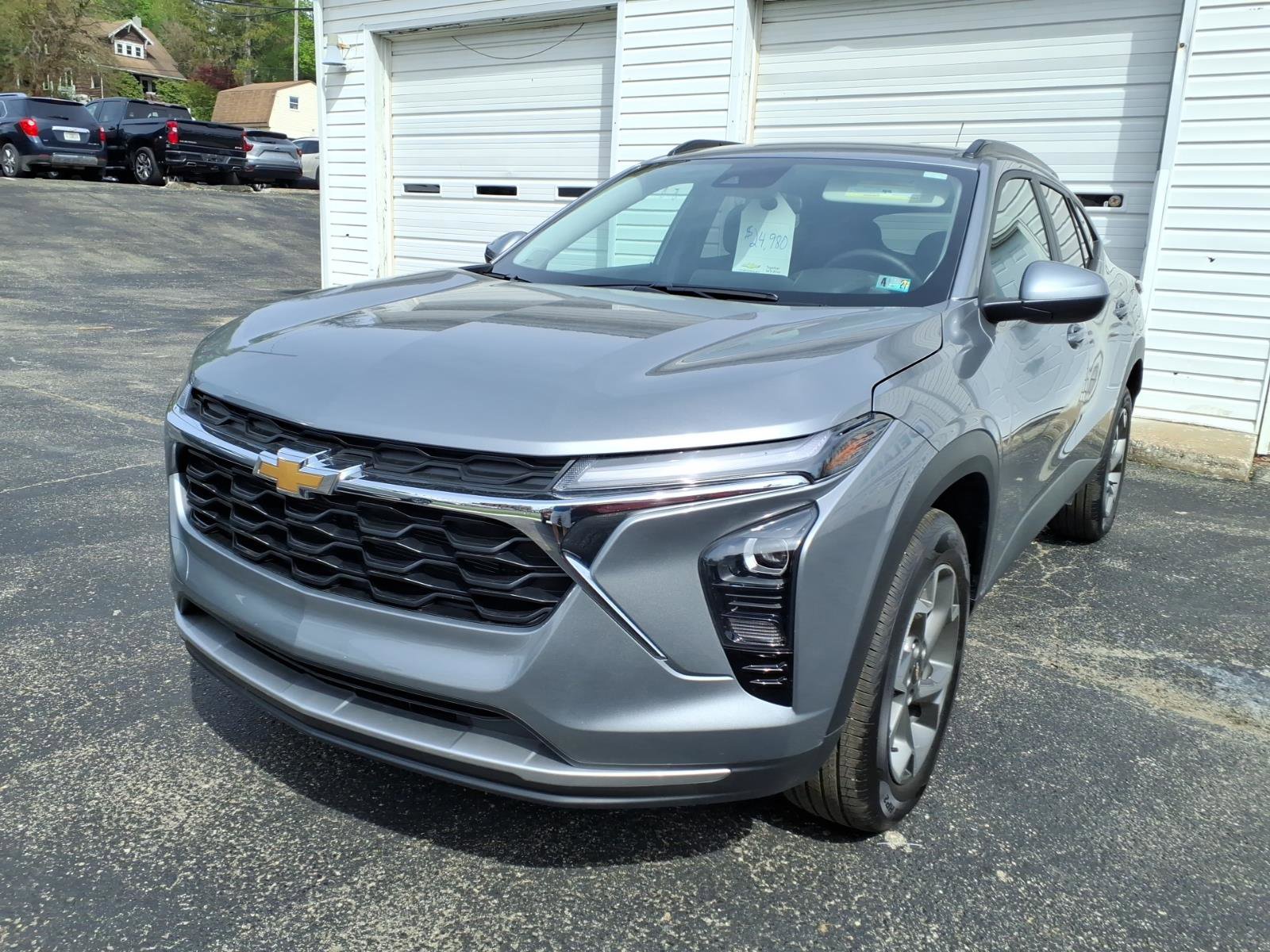 Certified 2026 Chevrolet Trax LT w/ Driver Confidence Package FWD image 8