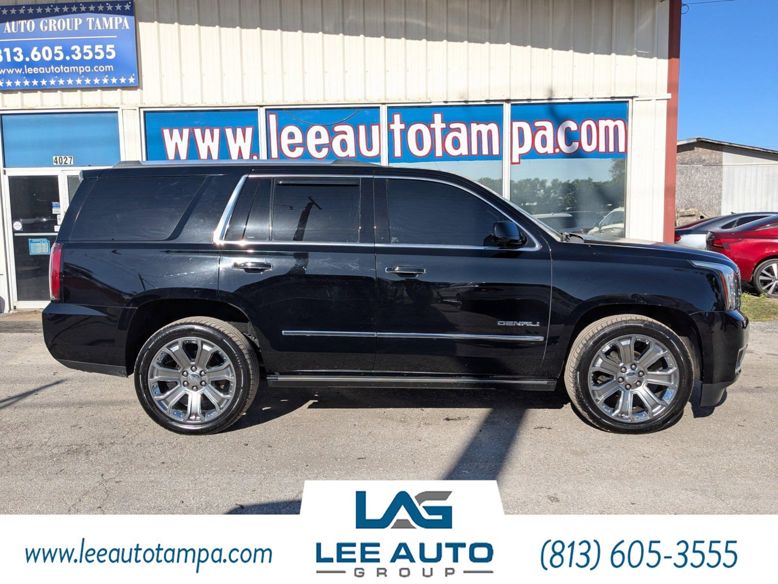 Used 2015 GMC Yukon Denali w/ Touring Package AWD/4WD image 2