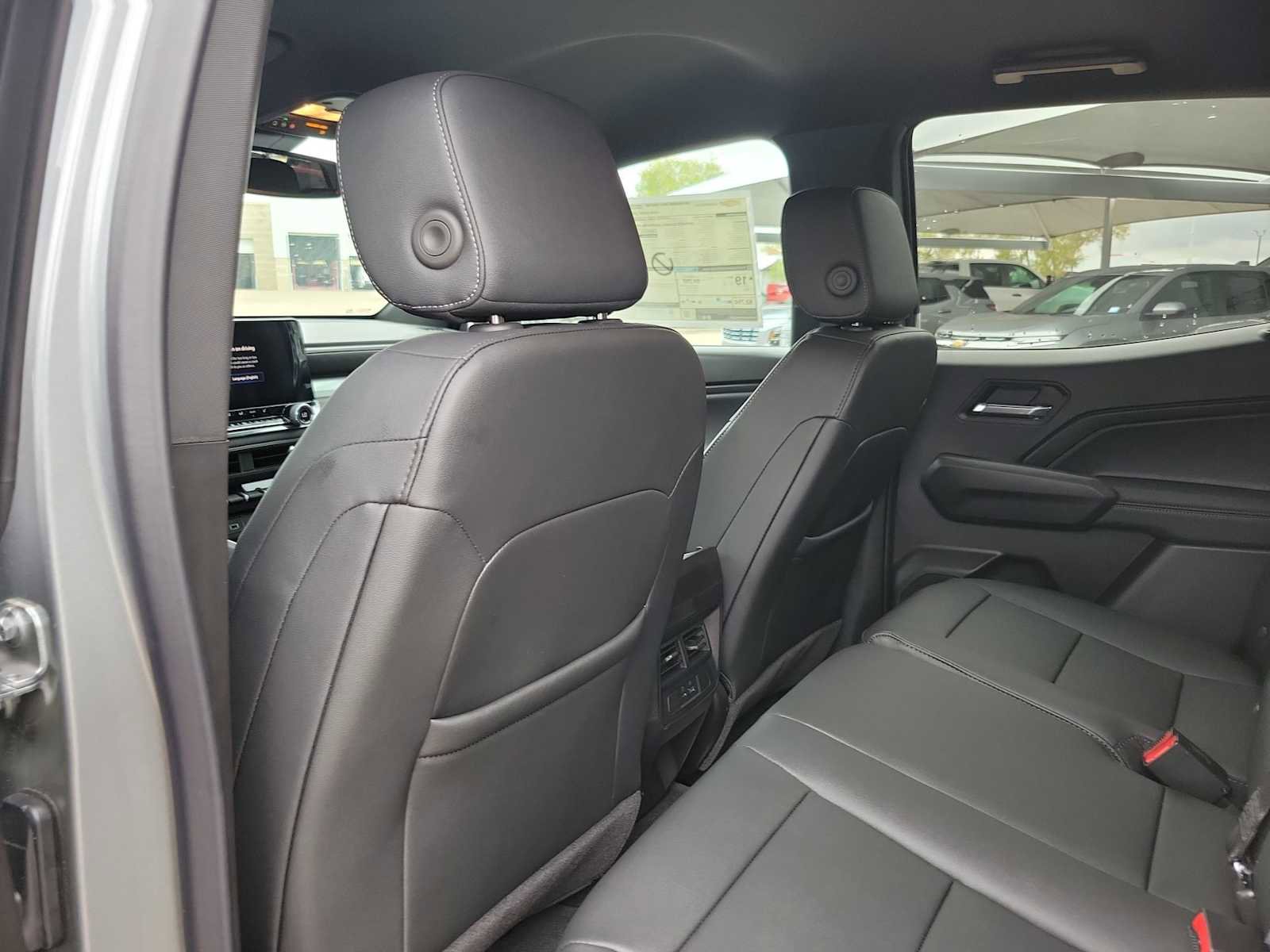 New 2025 Chevrolet Colorado LT w/ LT Convenience Package image 12