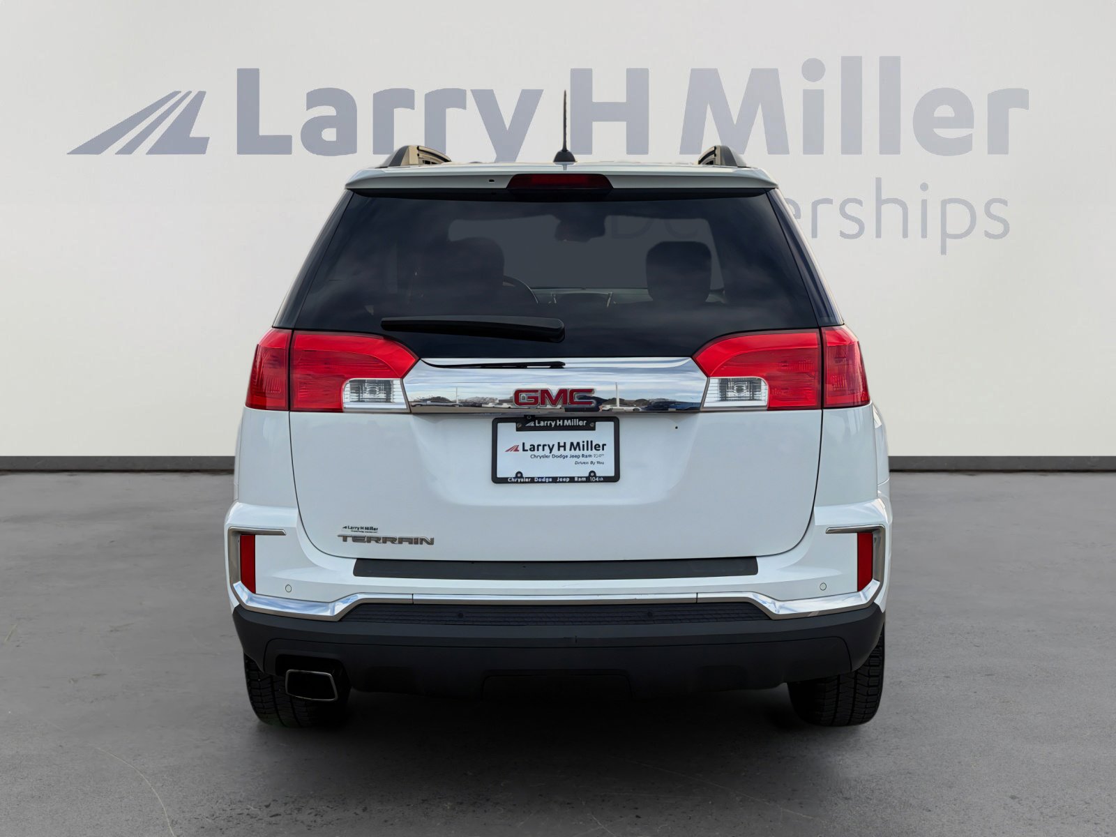 Used 2016 GMC Terrain SLE w/ Driver Alert Package I image 5