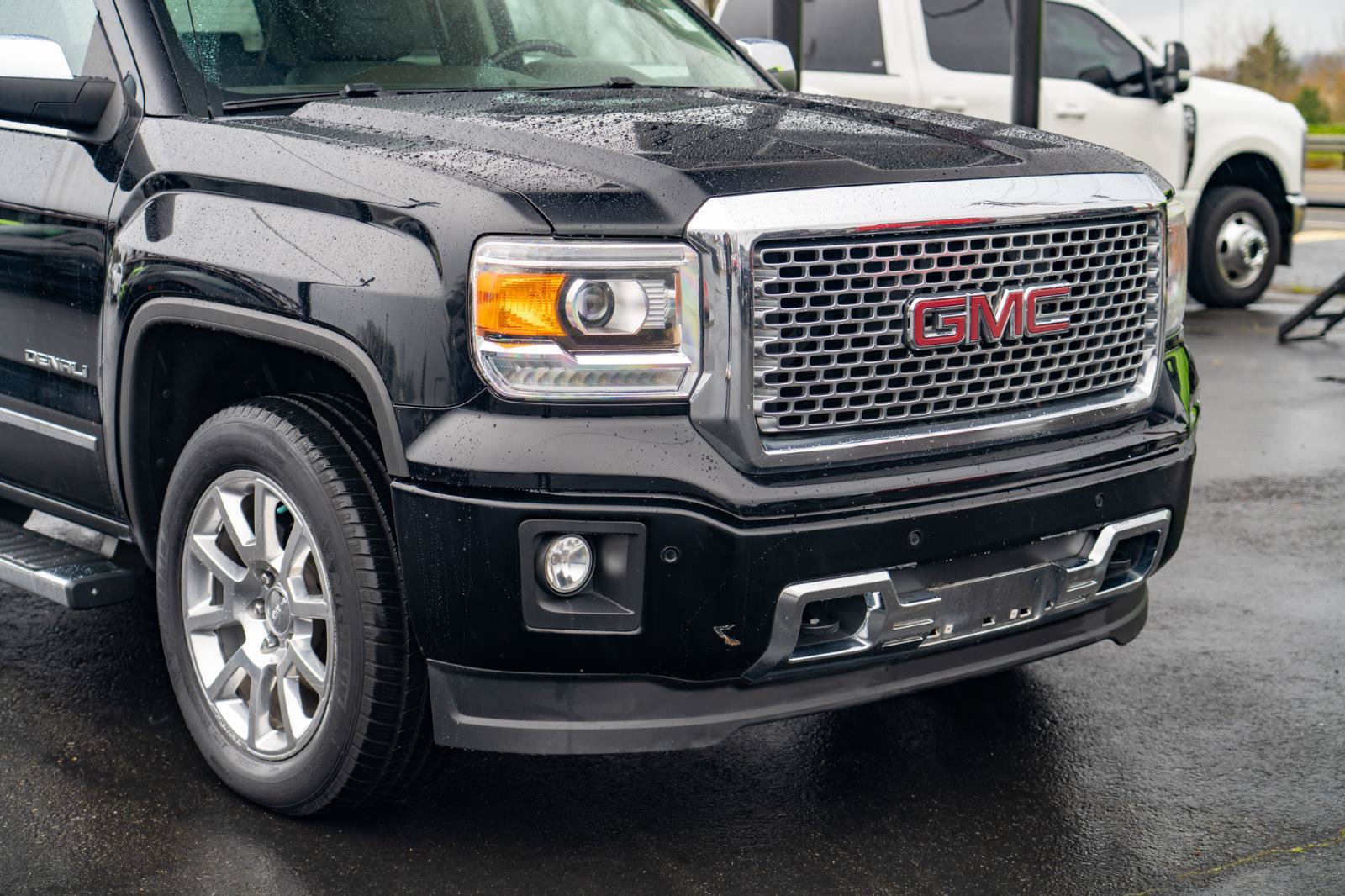 Used 2015 GMC Sierra 1500 Denali w/ Driver Alert Package AWD/4WD image 7