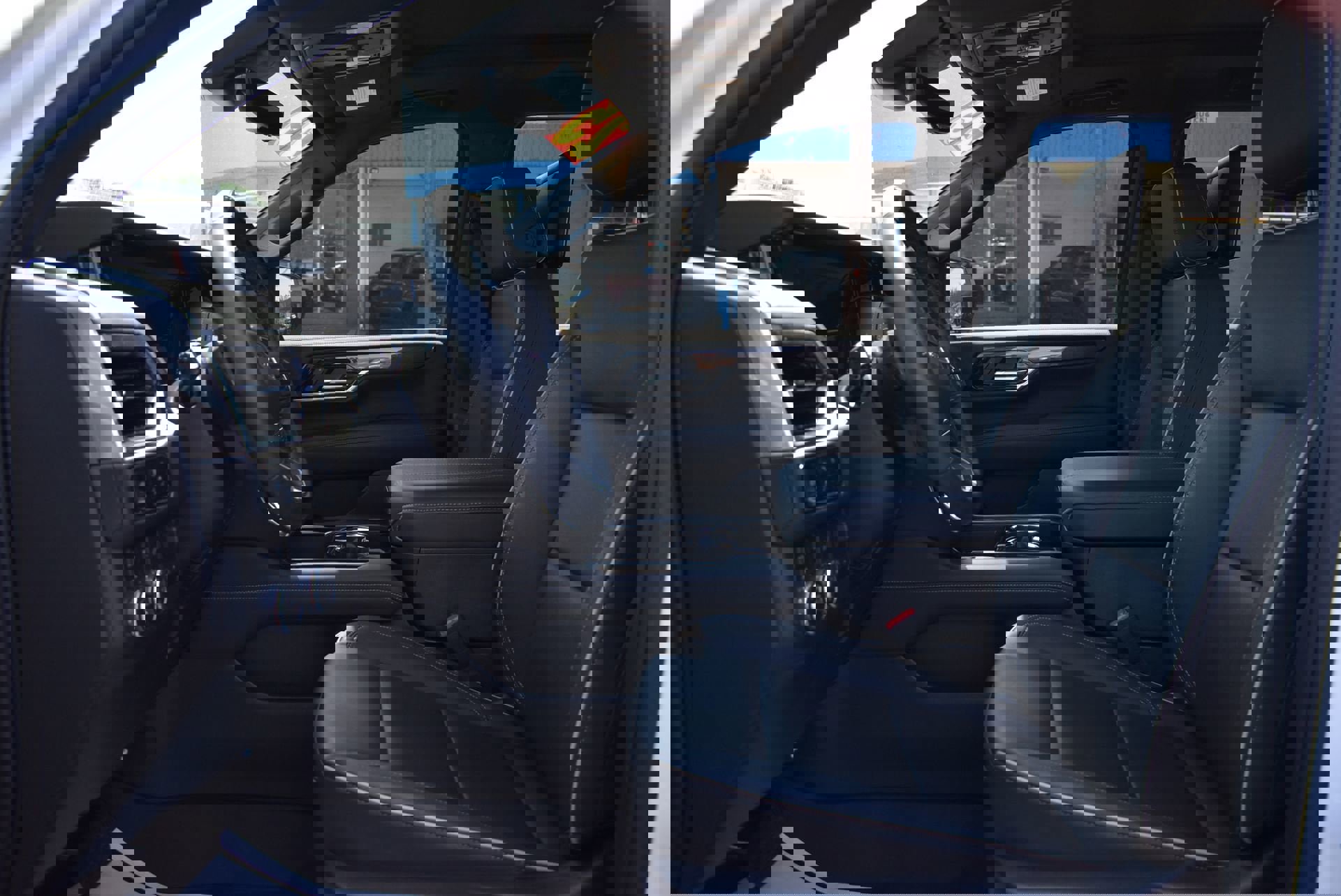 Used 2025 GMC Yukon XL Elevation w/ Elevation Premium Package AWD/4WD image 16