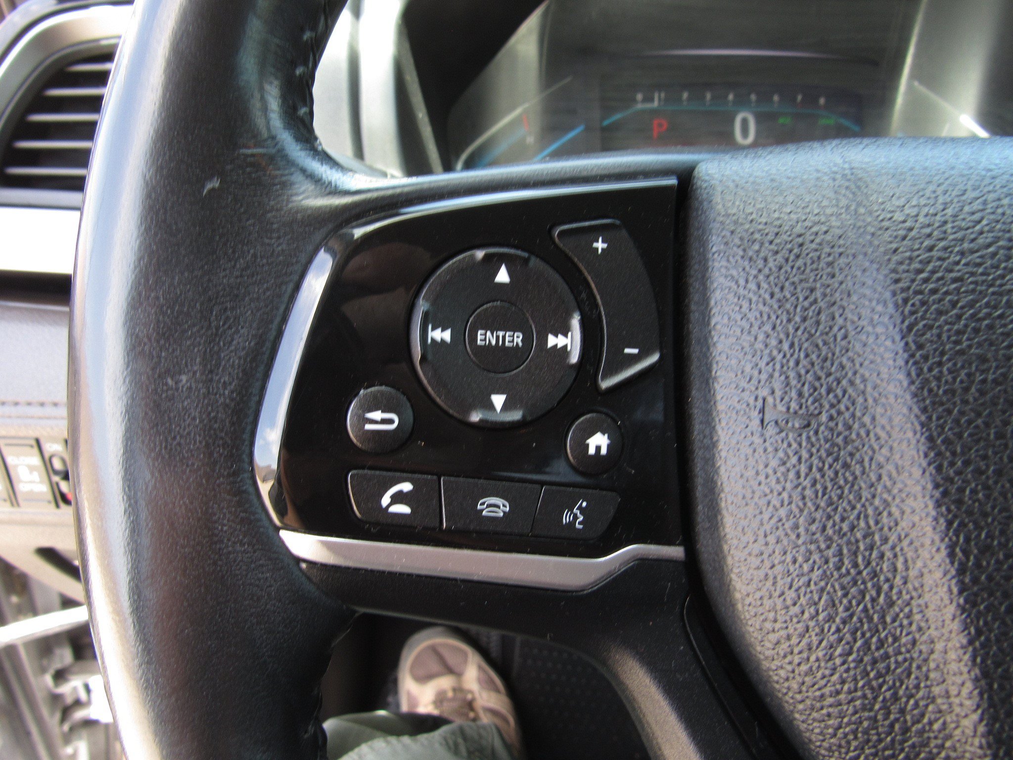 Used 2018 Honda Odyssey Elite image 27