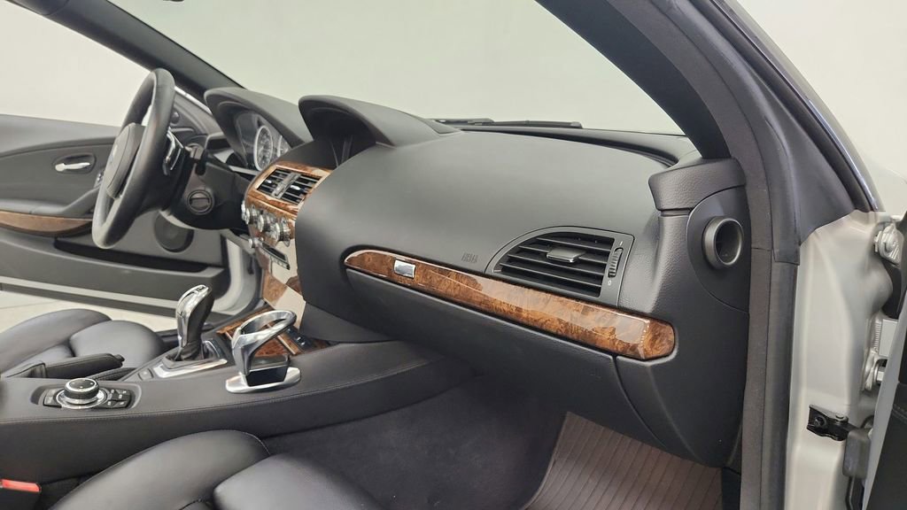 Used 2010 BMW 650i Convertible RWD image 40