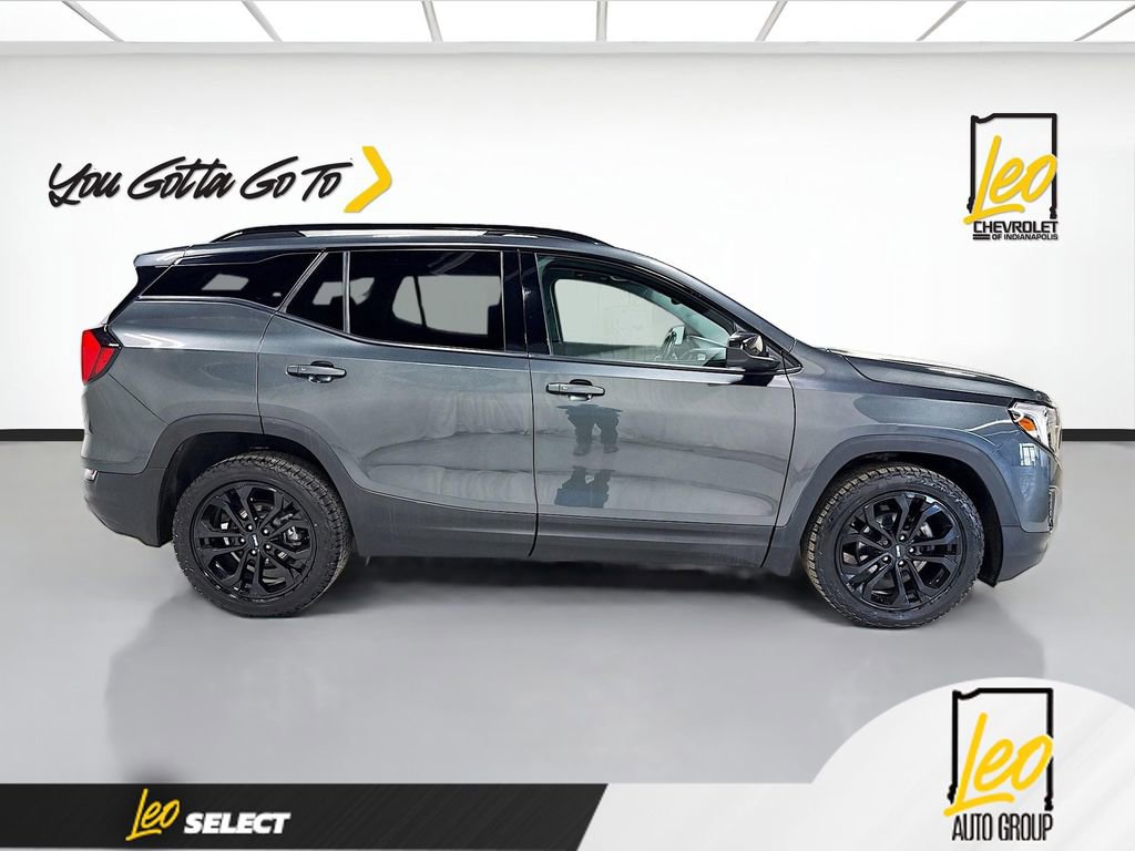 Used 2021 GMC Terrain SLE w/ Driver Convenience Package image 4