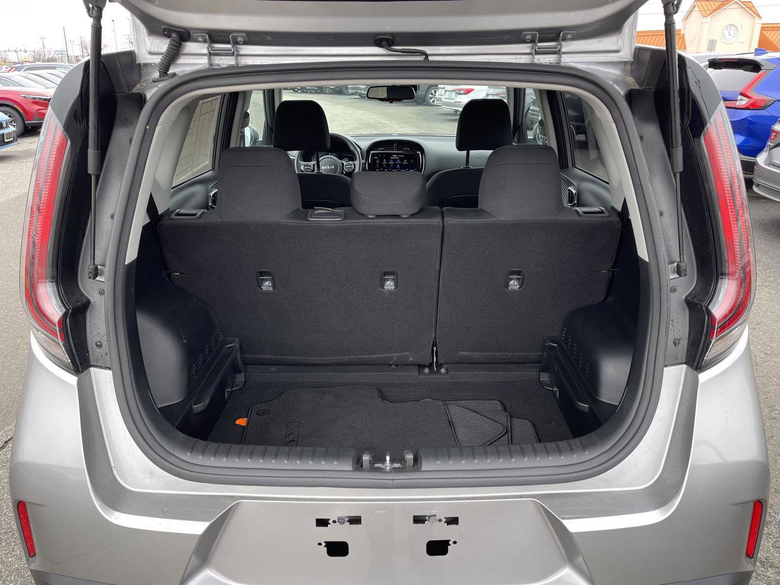 Used 2023 Kia Soul S image 17
