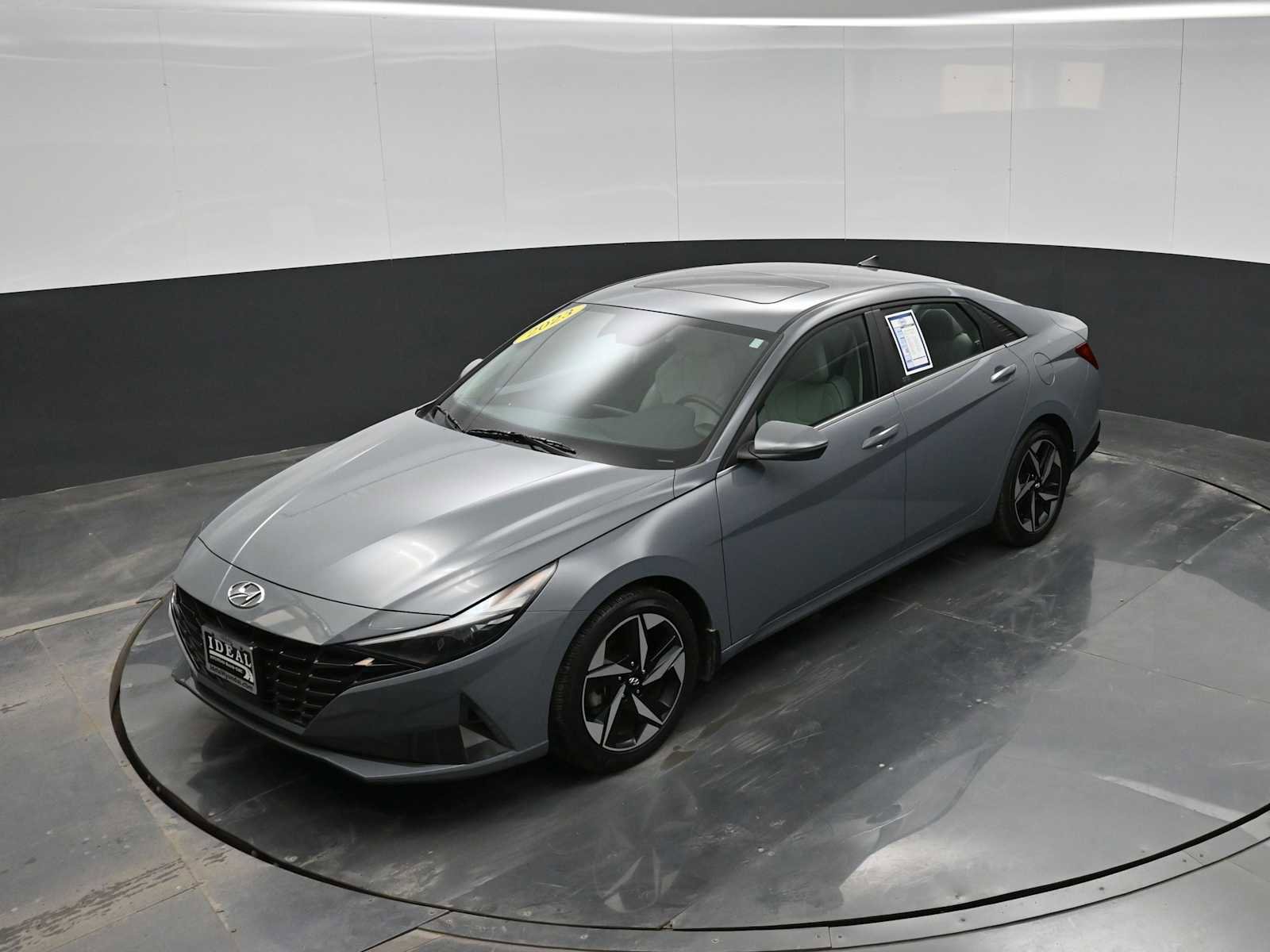 Used 2023 Hyundai Elantra Limited image 24